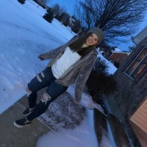 Meet your Posher, Makenzie